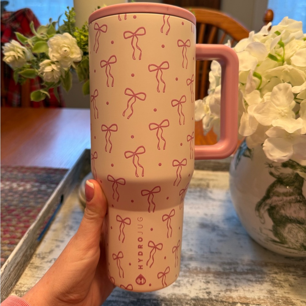 HydroJug 32Oz Traveler (Pretty Please)